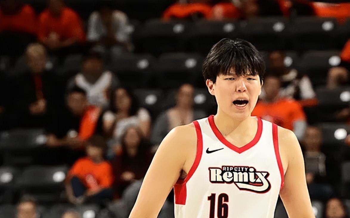 杨瀚森次战21分9板迎2喜2忧！体能+进攻蜕变，防守+篮板仍需补强