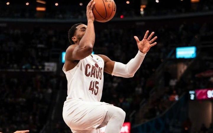 阿伦40+17+5创生涯新高，克林根被打爆杨瀚森0分，骑士大胜开拓者