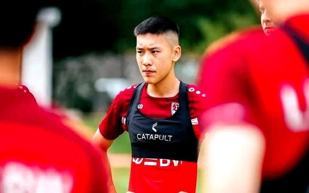 中國球員助陣謝初筠助陣斯圖加特U1