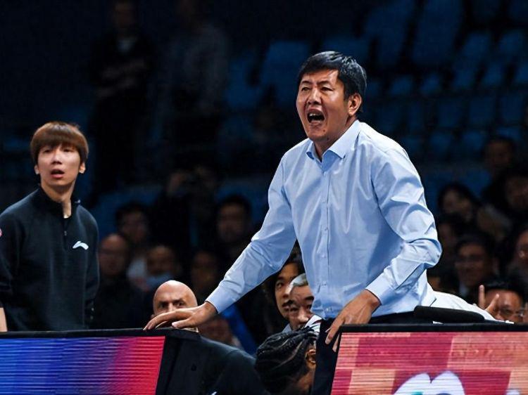 媒曝！CBA57岁主教练下课！成绩五战四