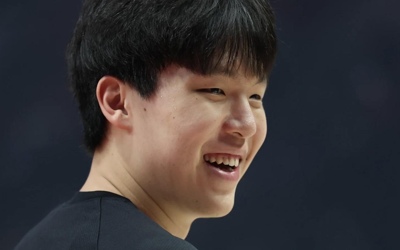 拓媒：杨瀚森下限低，但却是同届选秀中上限最高的球员之一