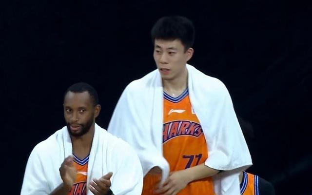 CBA版詹韦连线！弗格回应张镇麟趣味P