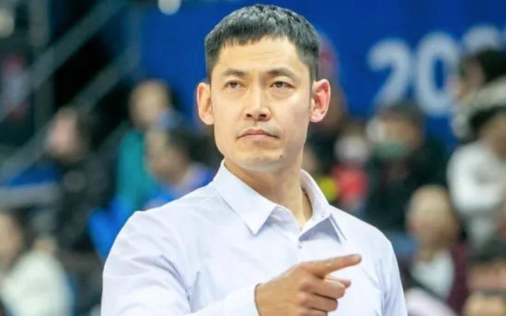 张庆鹏把北控带歪了！进攻对轰，却无防