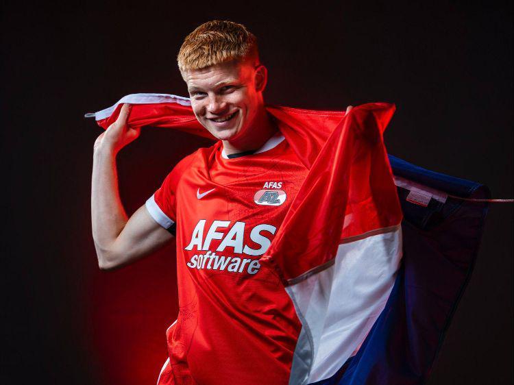 曼联巨头力荐签荷兰佩德里，阿莫林想