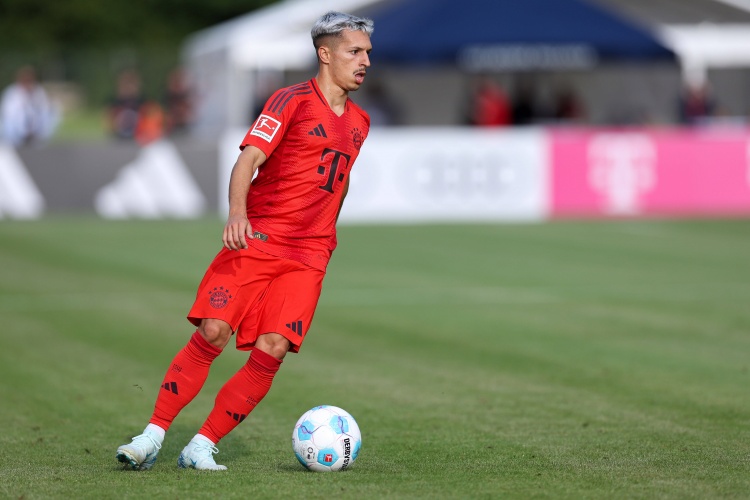 图片报：若收到接近1800万欧报价，拜仁愿意今夏出售萨拉戈萨