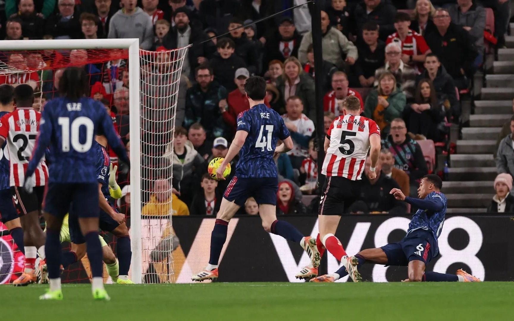 对阵桑德兰丢球，阿森纳连续零封纪录