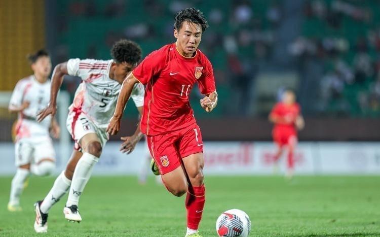 董路：17岁国足新星能进皇马巴萨身体技术速度俱佳中国09第一人