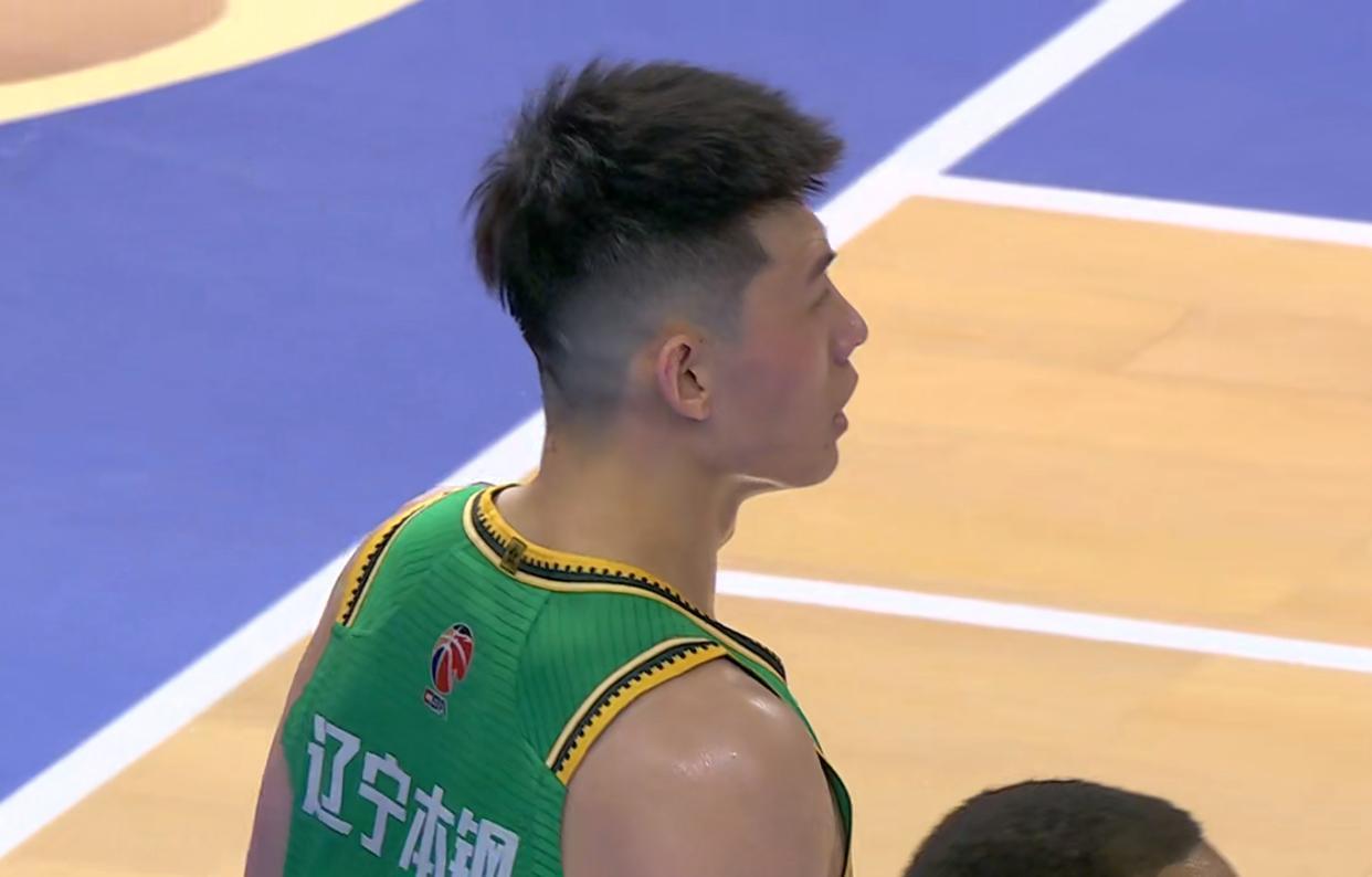 单换郭艾伦!辽宁国手控卫4中0怒摘0+0,三战仅7分被杨鸣弃用!