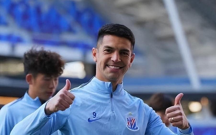 中超转会：23球4助日本金靴加盟中超，