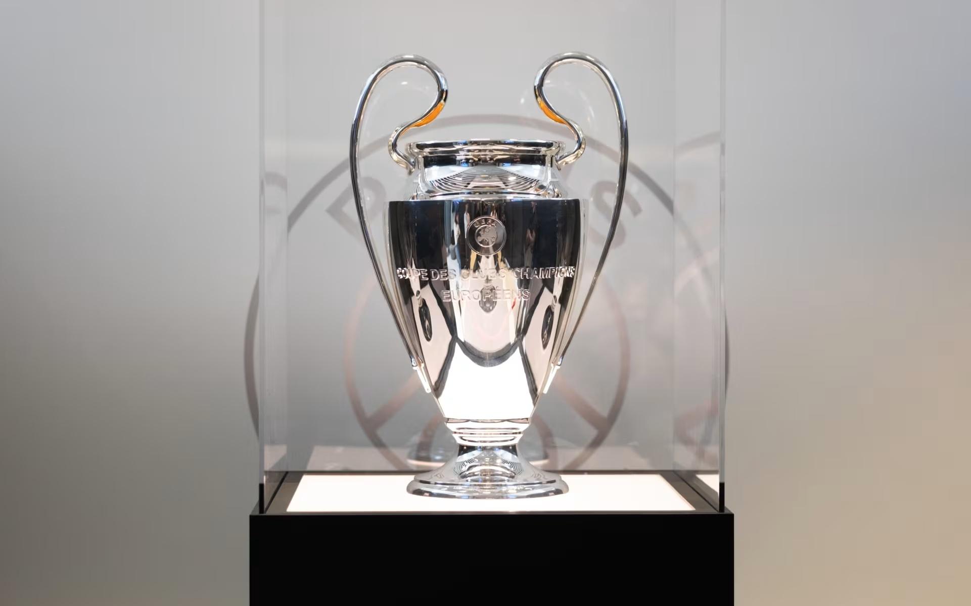 巴黎官方：25赛季欧冠奖杯，从本轮开始在主场多个区域展示