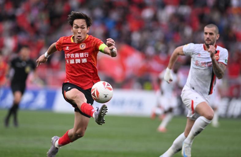 铁人双煞搁争冠队也能打主力！门将圈