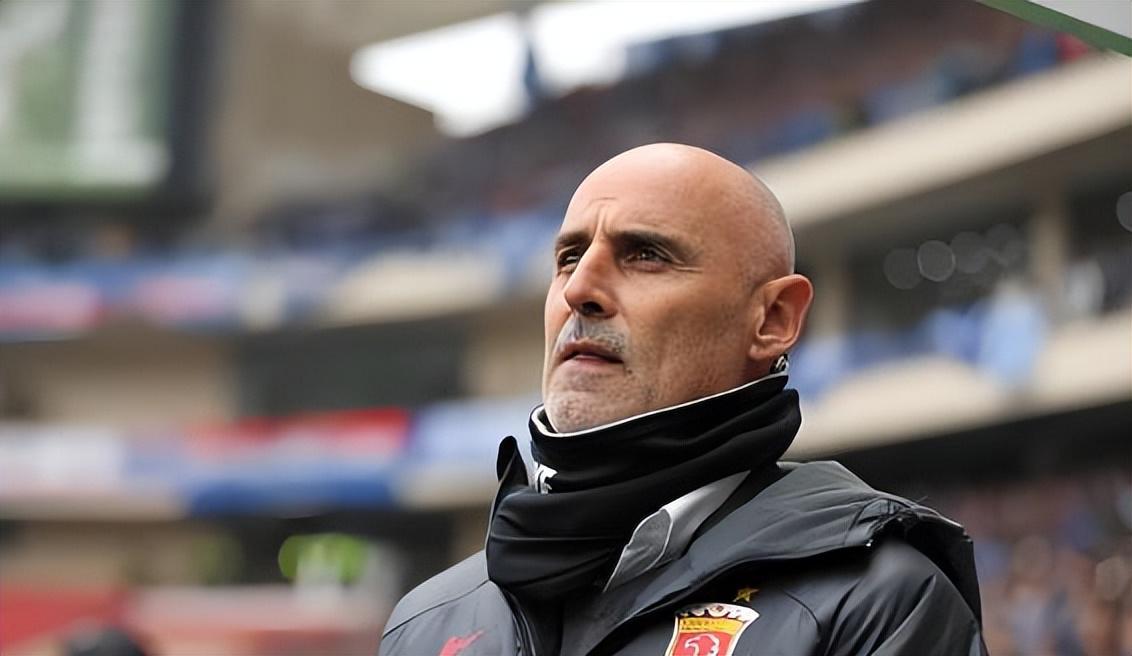 他在谢晖麾下被嘲讽只配踢中甲，如今