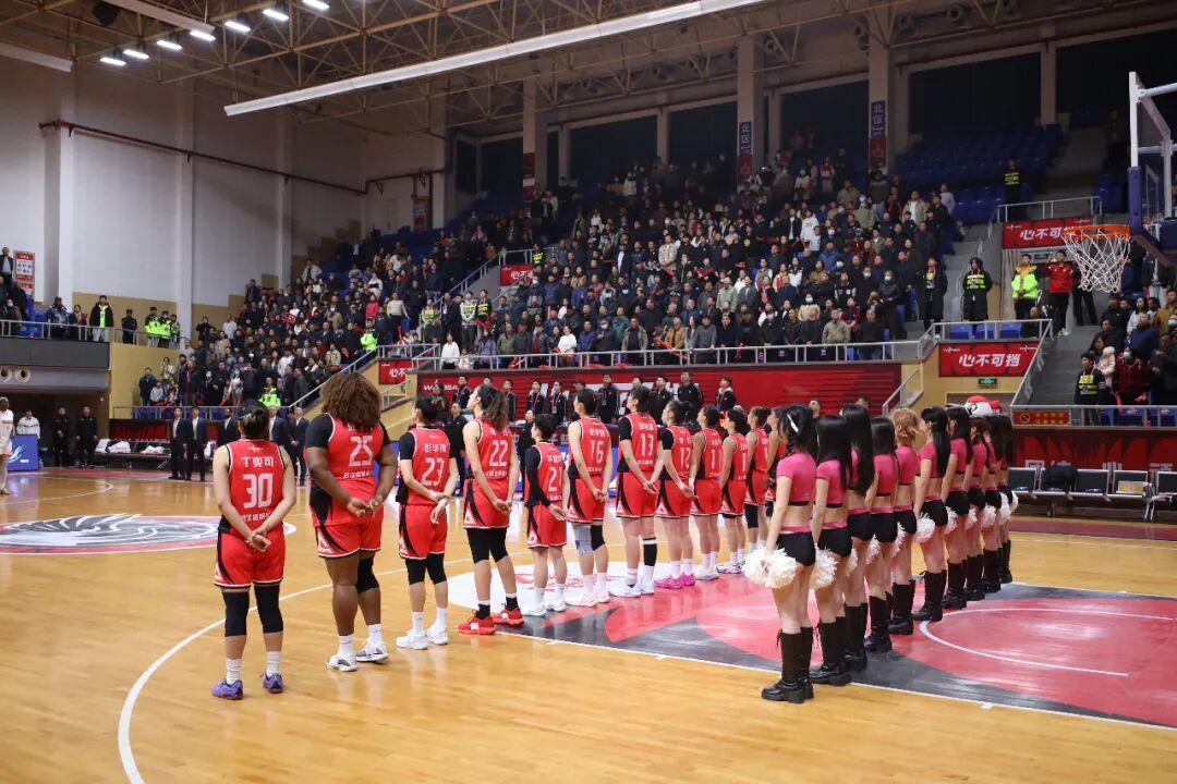 三连胜领跑WCBA！武汉盛帆黄鹤女篮新