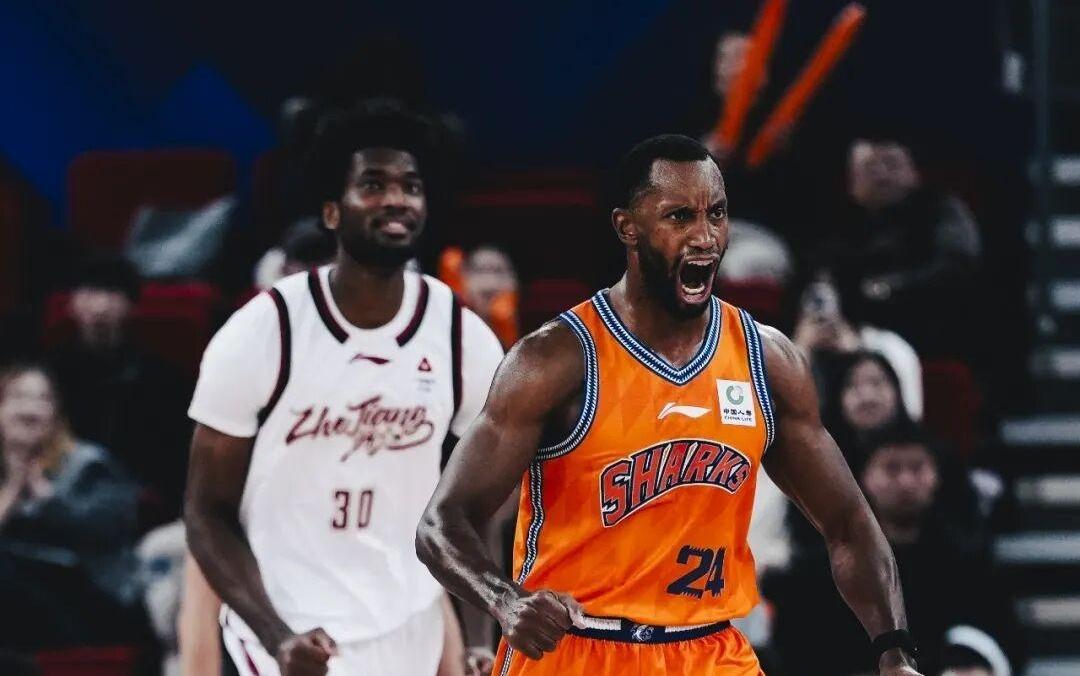 上海男篮要“续命”，还得靠“老江湖