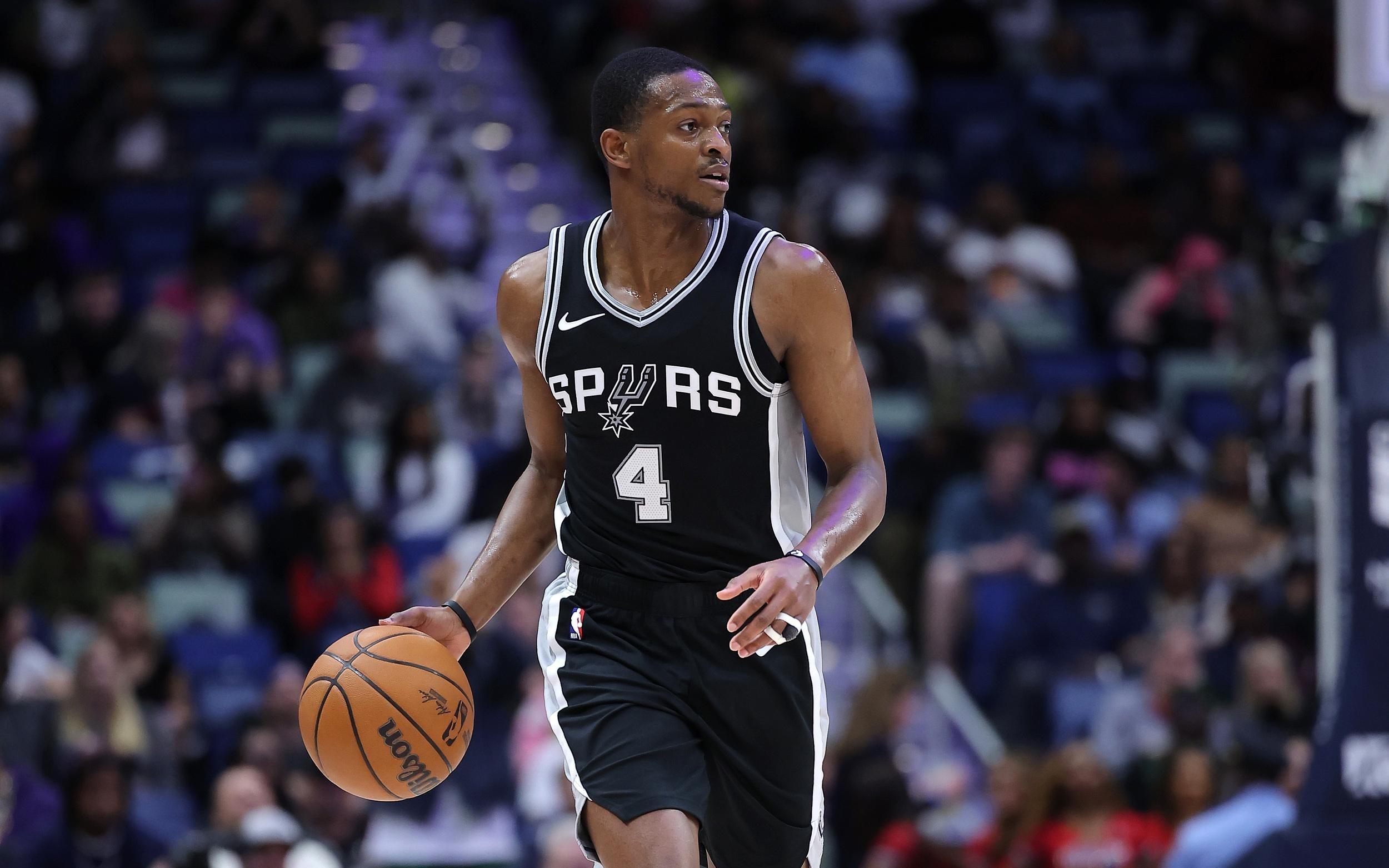 ESPN：马刺续约福克斯或许是更优选择，但他并非球队长期控卫人选