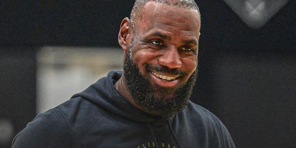 揭秘詹皇下放发展联盟:参加首次完整训练状态出色渴望本月回归