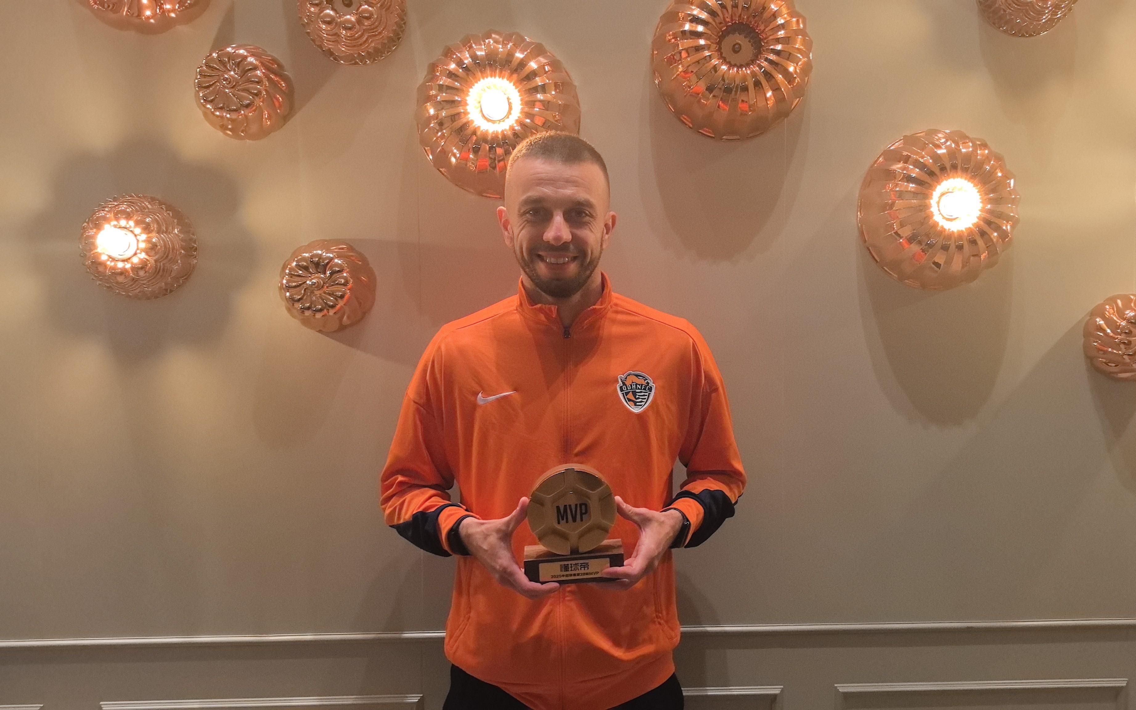 懂球帝中超MVP萨里奇：我会竭尽所能