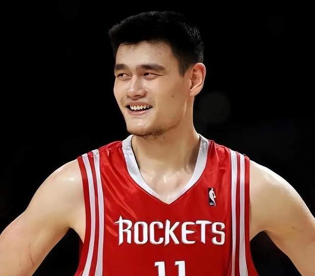 姚明与姚黑：为何爱他的人和恨他的人一样疯狂