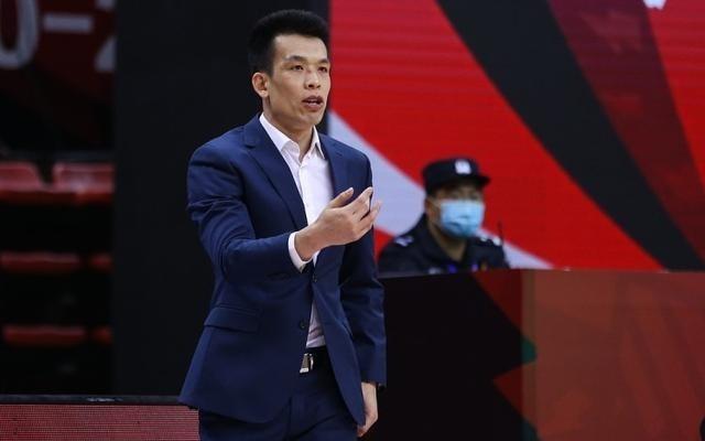 解立彬：球队与CBA强队存在差距但我