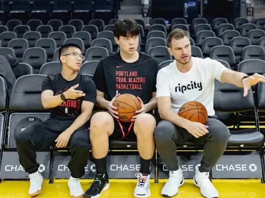 官宣！杨瀚森被下放G联赛，出战湖人与