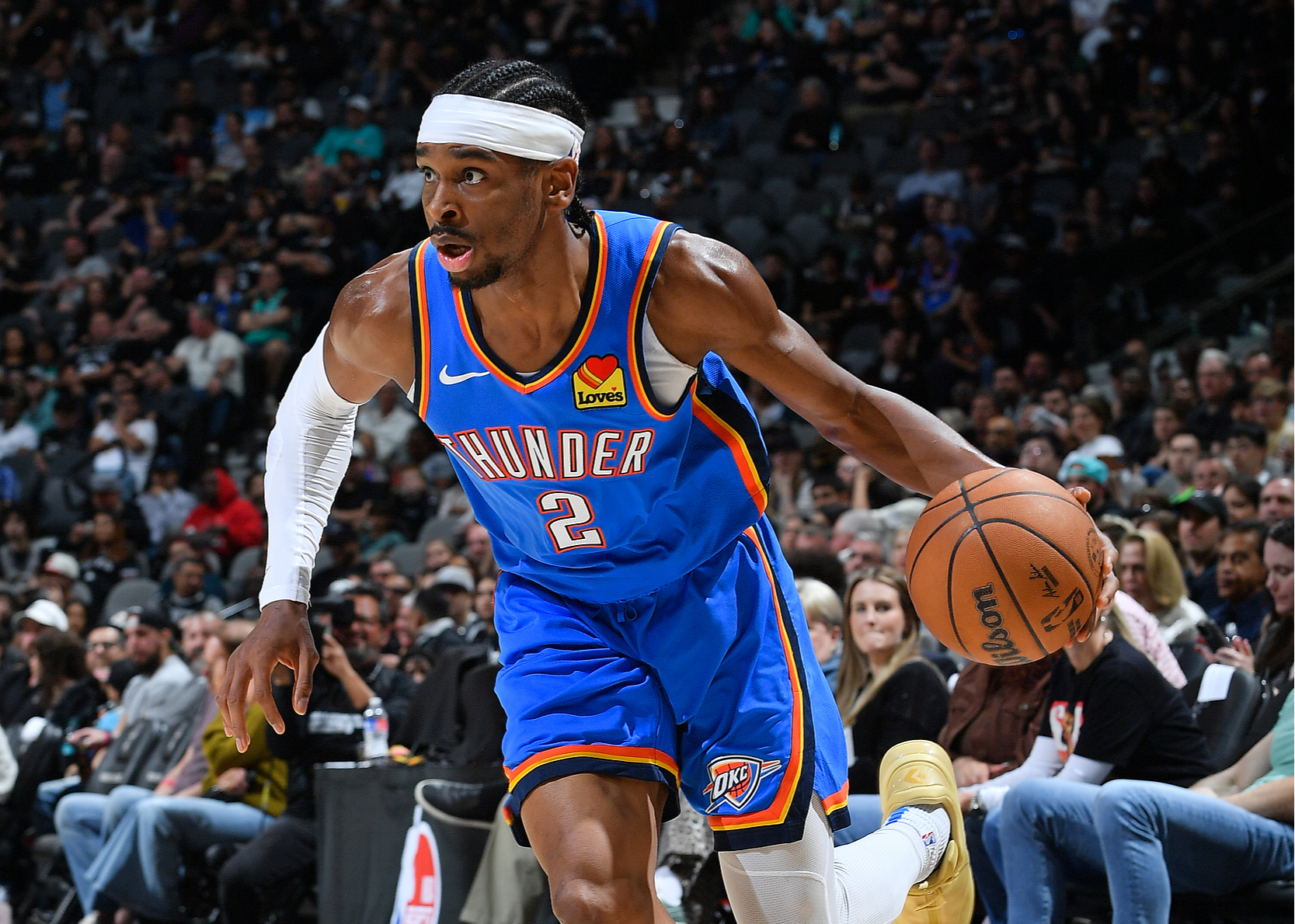 亚历山大26中14轰31分9板，过去2场仅获得4次罚球