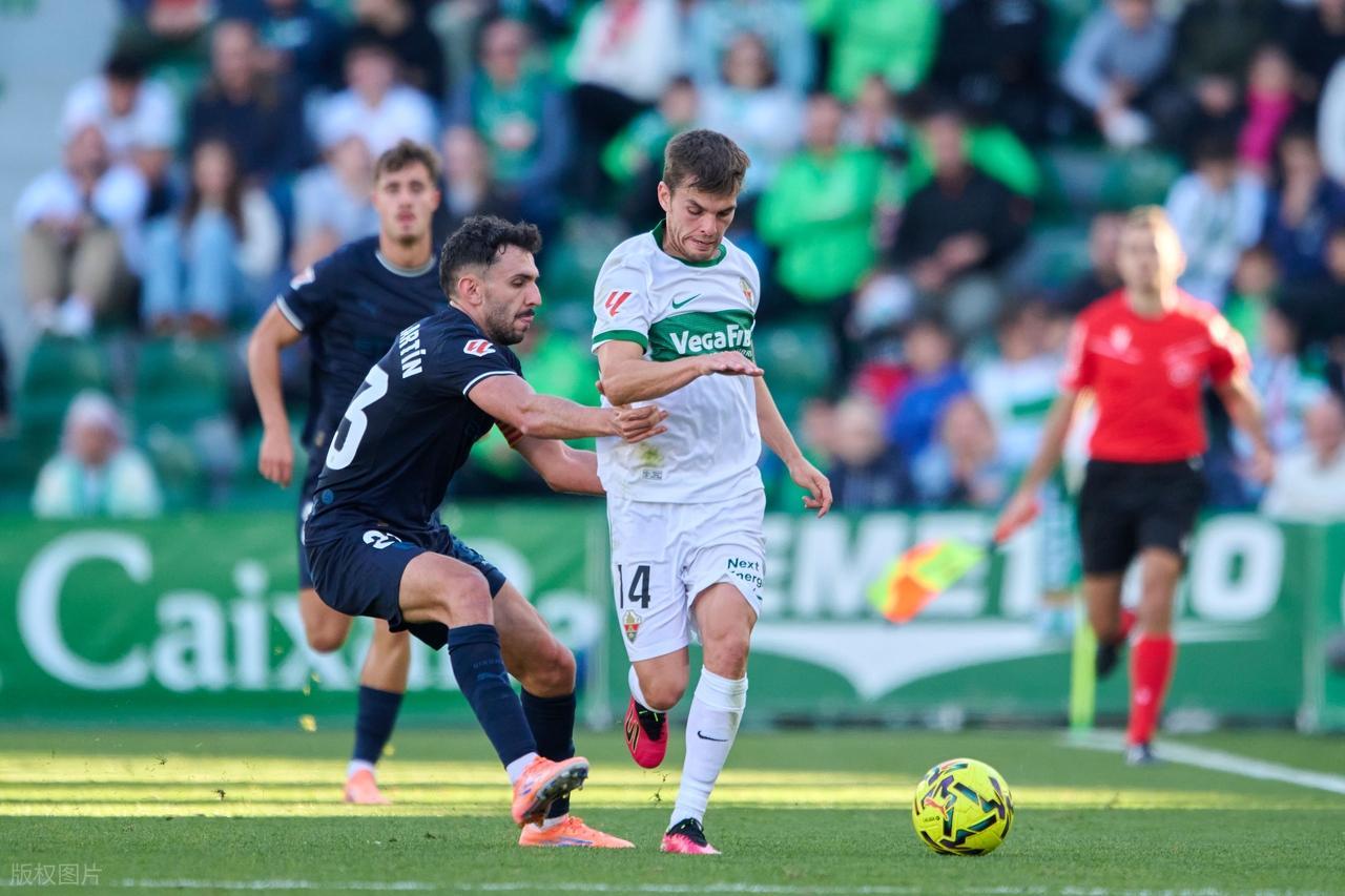 西甲：赫罗纳状态不佳，皇家社会抢分无