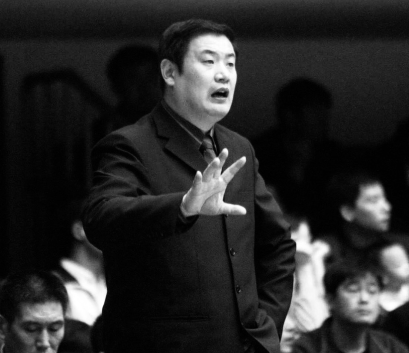 青岛队发布讣告悼念徐长锁：他的离去