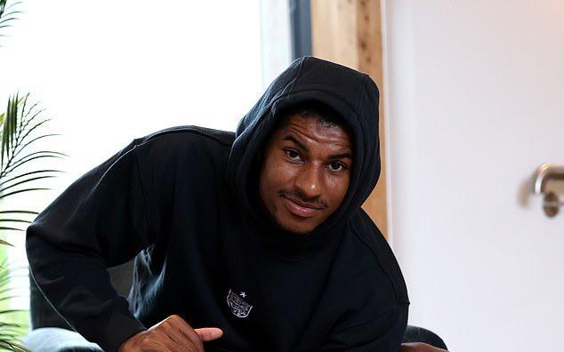 邮报：英格兰队球员使用耐克Mind001