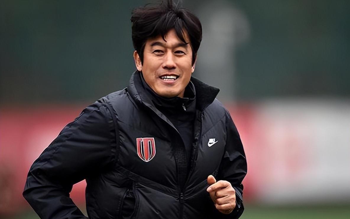 中超刚一结束，成都蓉城就同时迎来3