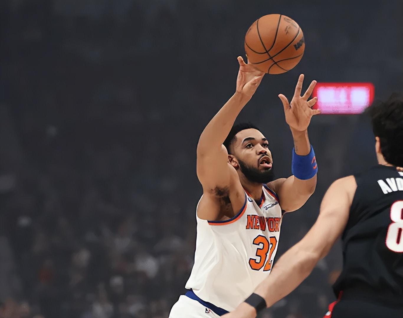 杨瀚森遭弃用！开拓者终结5连胜，唐斯轰20+11，一战看清三大事实