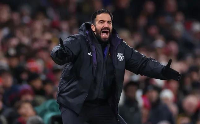 鲁尼：曼联总是在无谓传中阿莫林应换