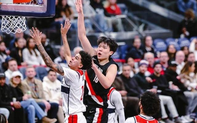 拓媒：杨瀚森在场上太笨拙，这样很难在NBA生存