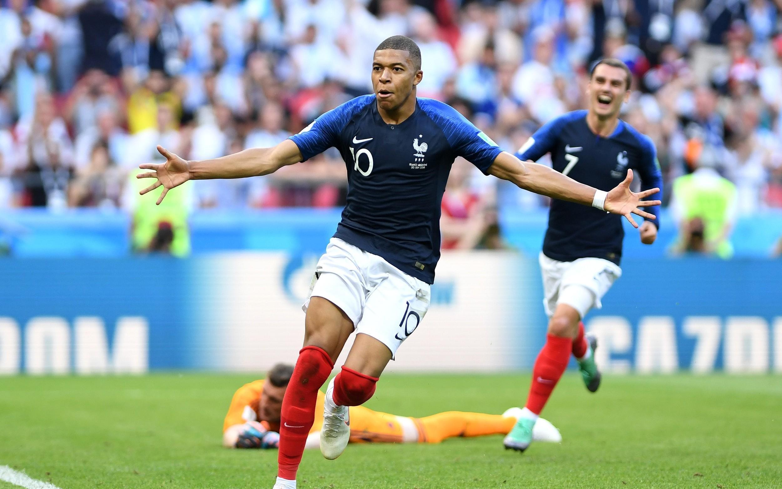 懂球帝12周年120大瞬间E组：梅西伯纳