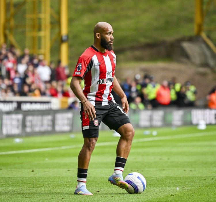 5倍薪水！泰晤士：姆贝莫想去曼联并要25万周薪小蜜蜂标价6000万