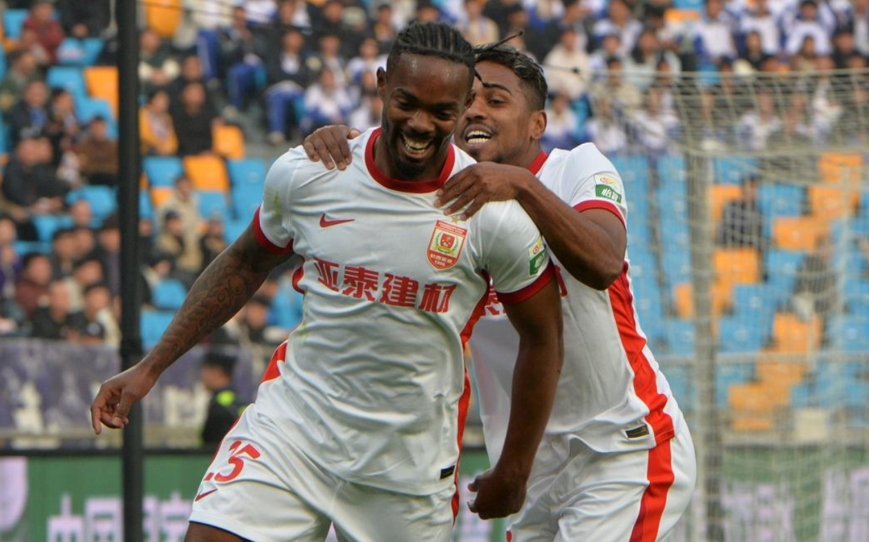 中超神剧情：补时连丢2球，苏亚雷斯不敢相信，保级队3分变1分