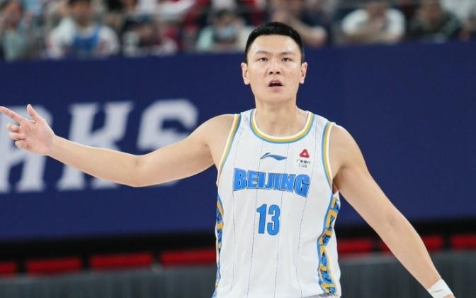 北京男篮官宣：朱彦西退役结束13年生