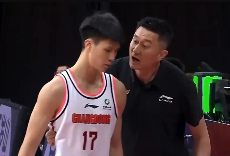 官宣！广东男篮冠军后卫加盟山东球队