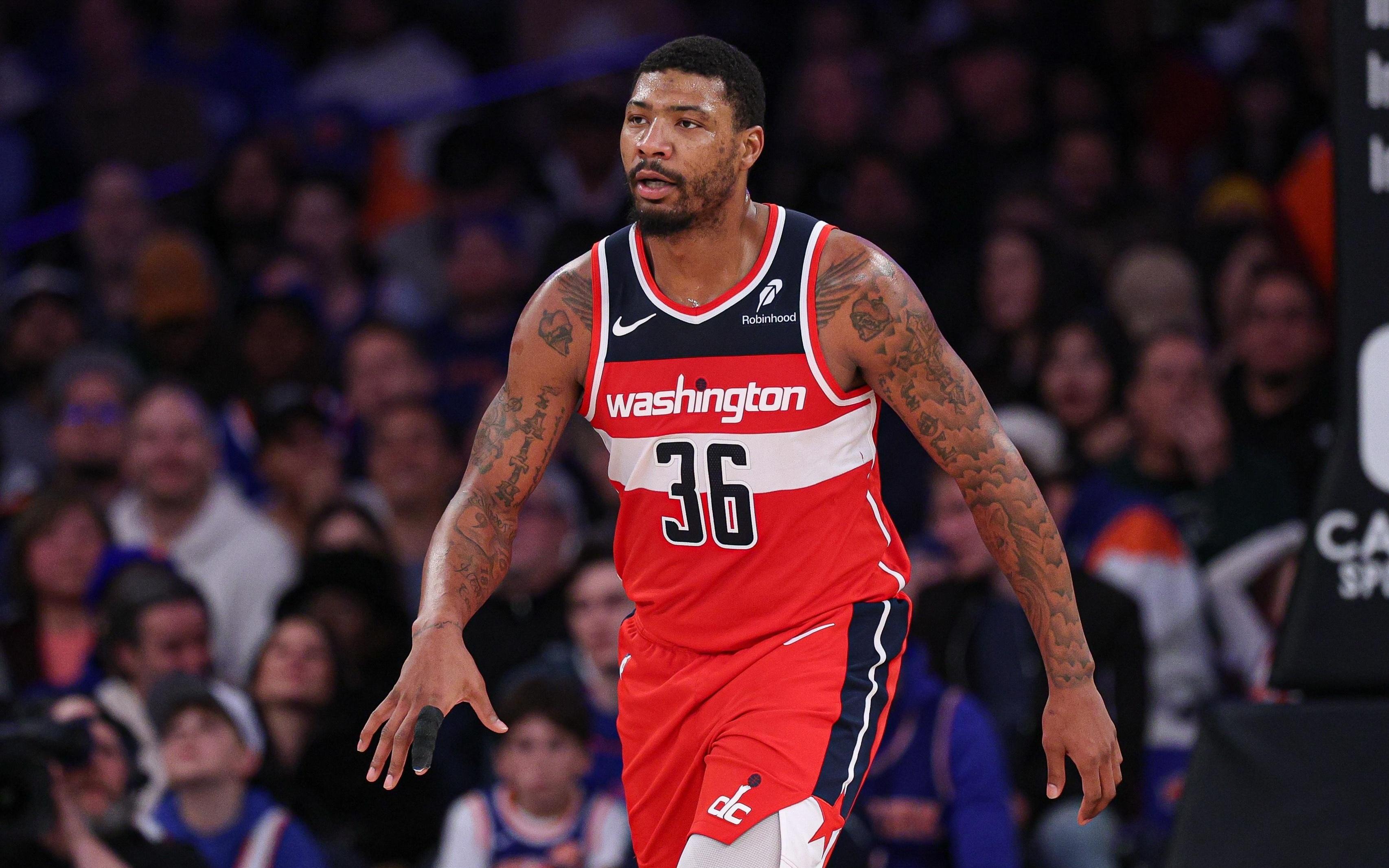 NBA球探：雷迪克应该让斯玛特取代八村塁首发否则首发缺少领防人