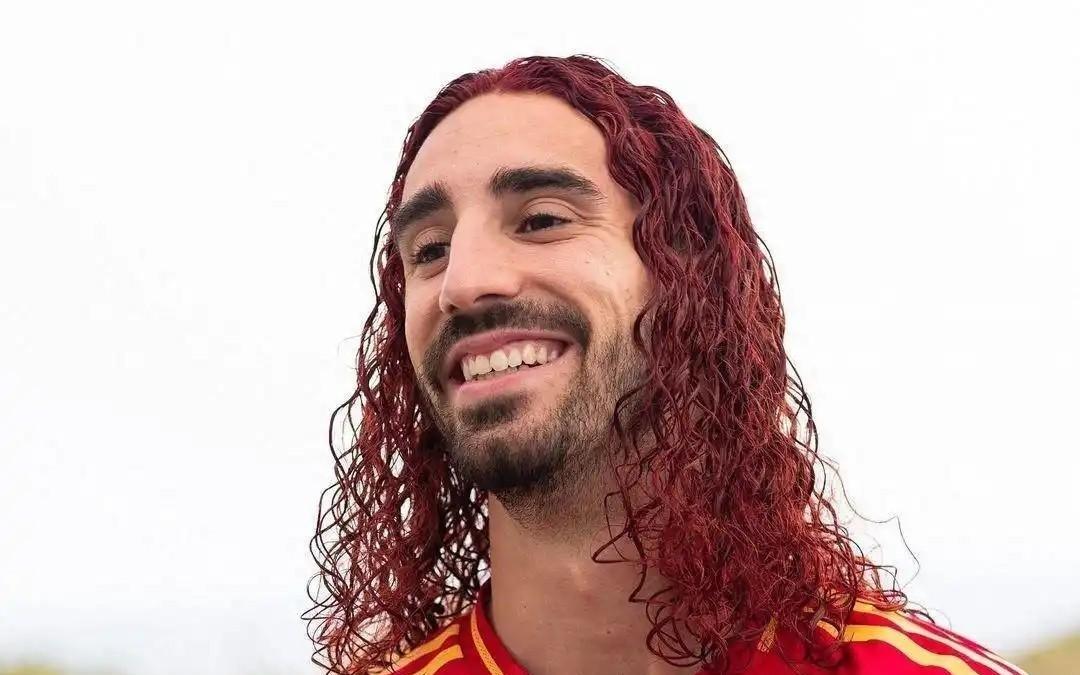 能做到吗库库欧洲杯夺冠后染红发，现