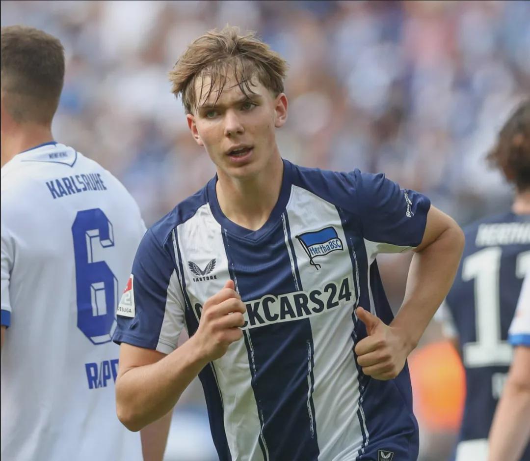 英媒：阿森纳领先德国神童争夺！曼城助