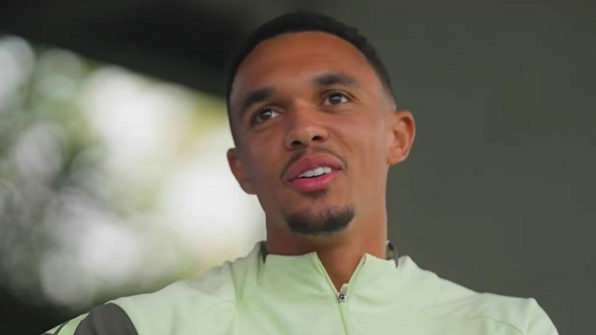 阿诺德透露萨拉赫罗伯逊私下短信，转