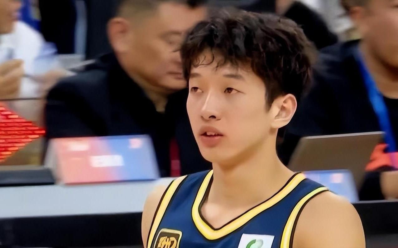 广东加时险胜同曦，一人完美首秀，两人令杜锋极为不满