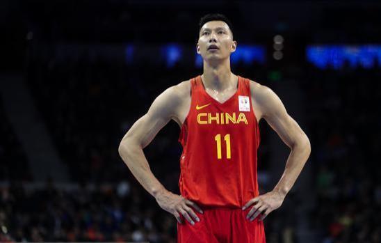 永远是榜样！周鹏透露易建联近况身材管理特别棒