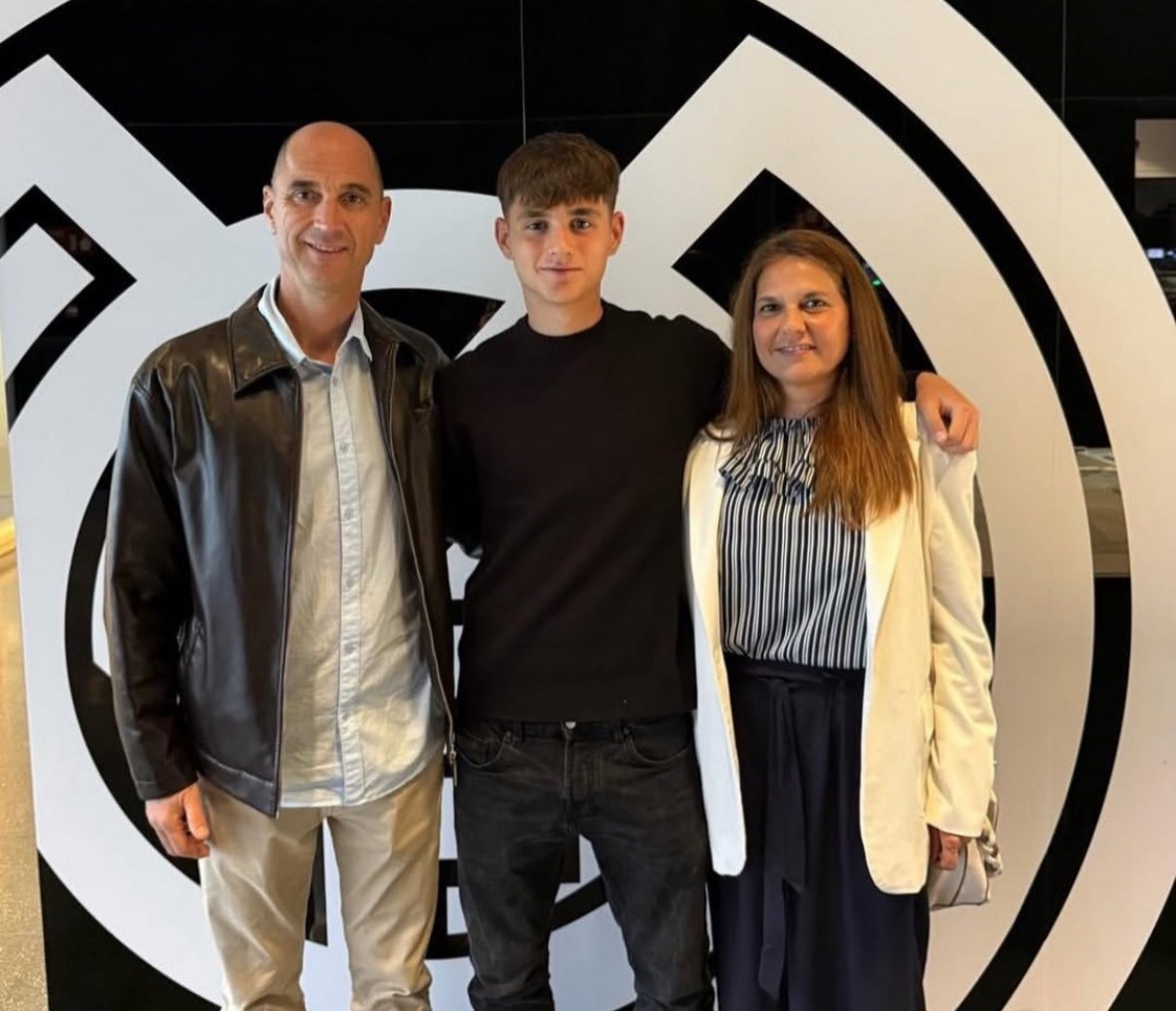 记者：阿隆索征召18岁后卫迭戈阿瓜多、福尔蒂亚参加世俱杯