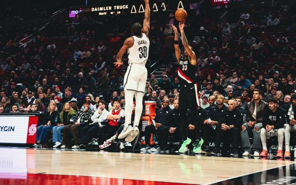 13499！杨瀚森4分3篮板，卡马拉35分，开拓者大胜送篮网8连败