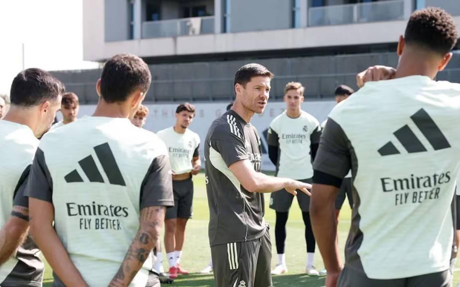 阿斯：皇马球员周五完成了年度活动，强