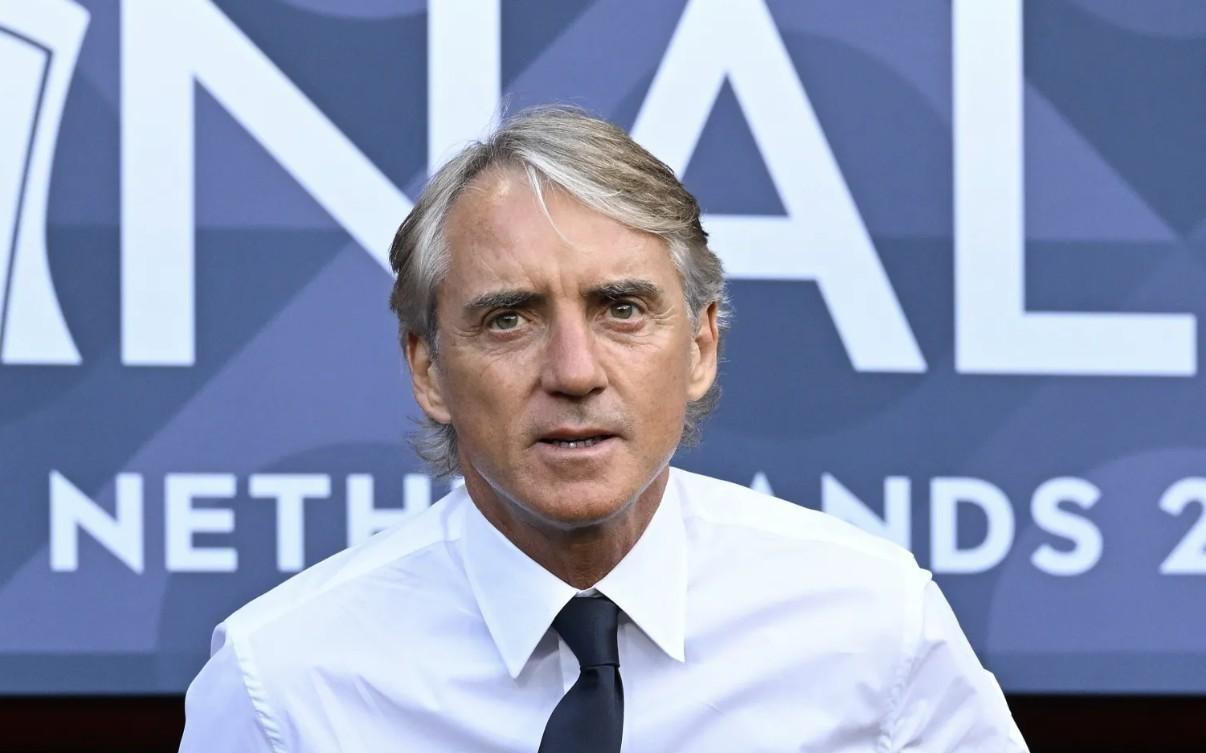 太阳报：曼奇尼告诉朋友，阿莫林下课后他有执教曼联的机会