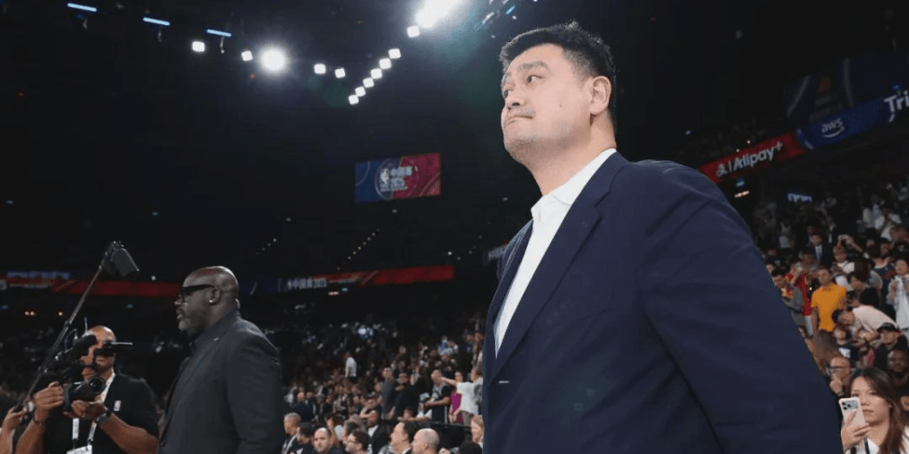 45岁姚明可以领养老金了但福利还不