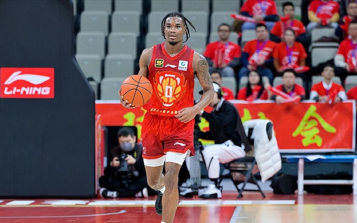 深圳男篮四名外援全部确定!不摆烂了,全力冲击季后赛