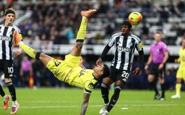 罗梅罗倒勾+双响，热刺叫停3连败